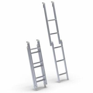 Camper con scala pieghevole per vivere all'aperto