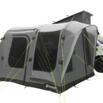 Wolfburg Air Busvorzelt am Fahrzeug angedockt